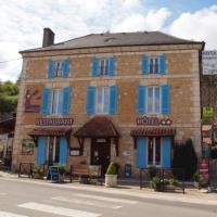 15 - La boucle est bouclée en passant devant l'hôtel du Cygne à gauche