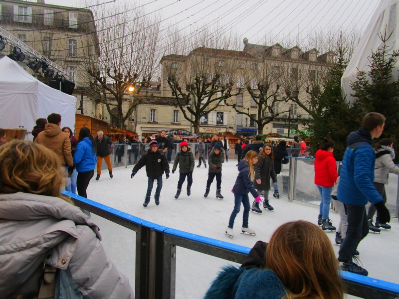 Le marché de noël et la patinoire