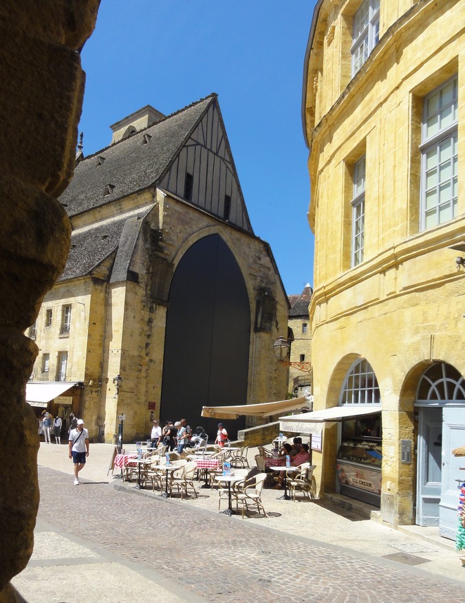 Sarlat La place centrale