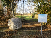 Une des 8 anciennes meules