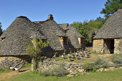 Patrimoine rural de la Dordogne Périgord - les cabanes du breuil